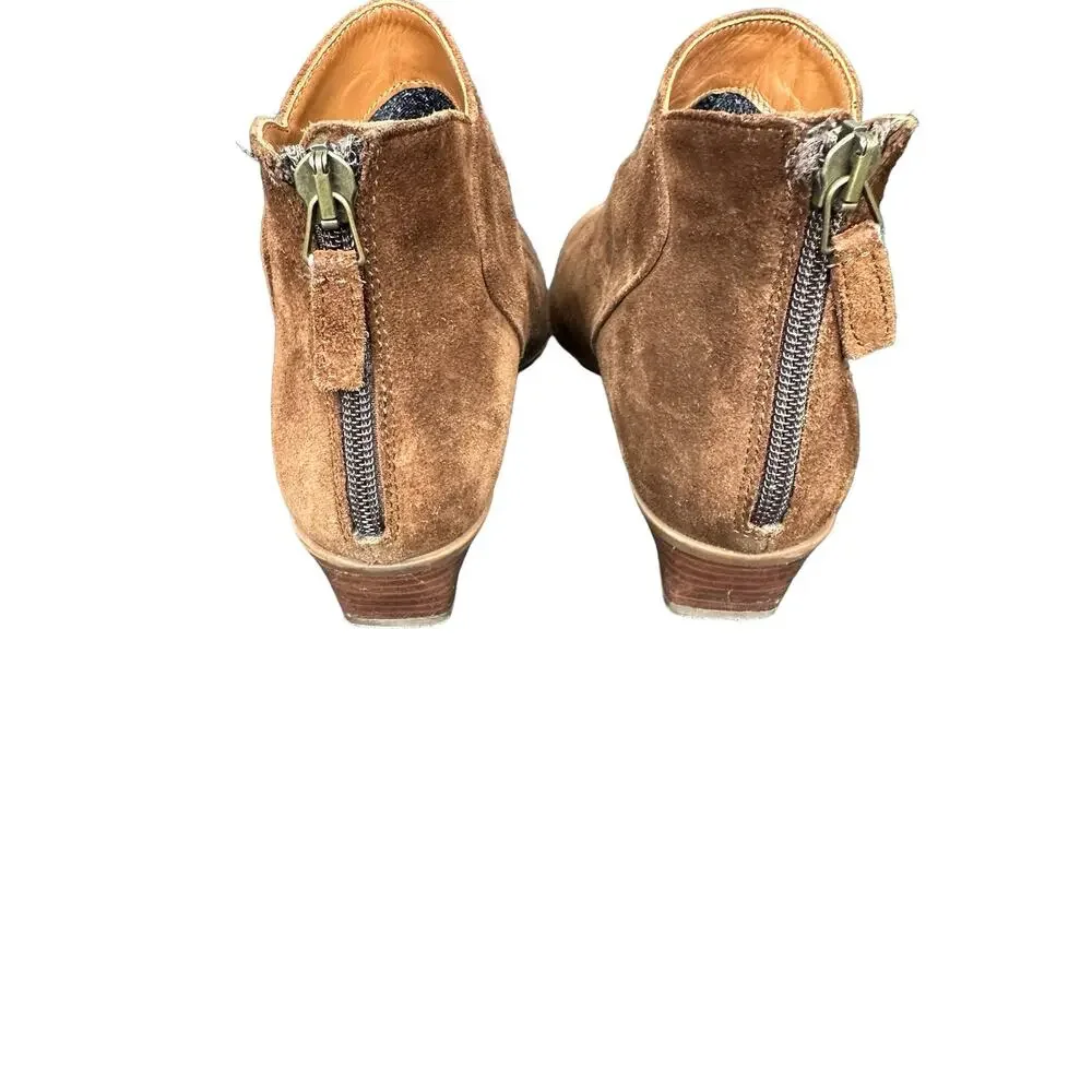 Aquatalia Brown Almond Toe Zip Up Block Heel Suede Ankle Boot Bootie Size‎ 7
